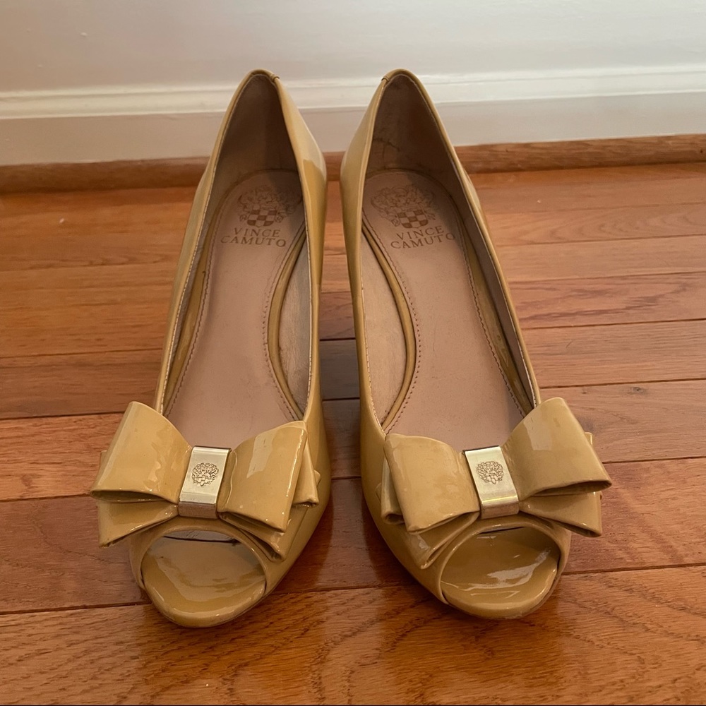 Vince Camino Patent Bow Wedges